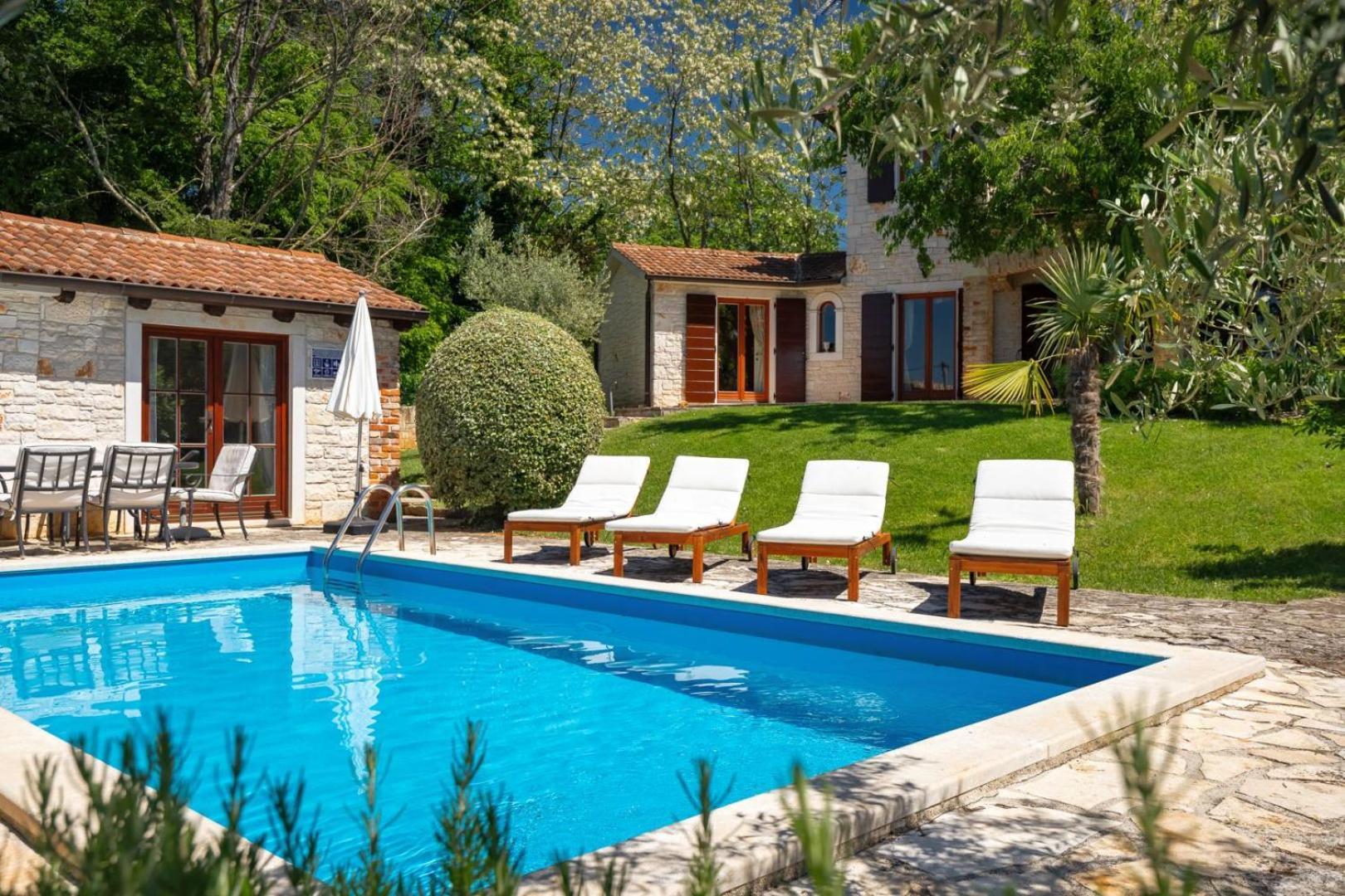 Rustic Villa Cehici With Pool In Sveti Lovrec Jehnici Esterno foto